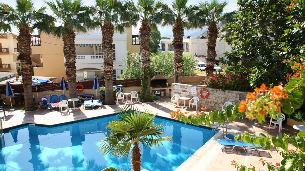 Latania Studios & Apartments